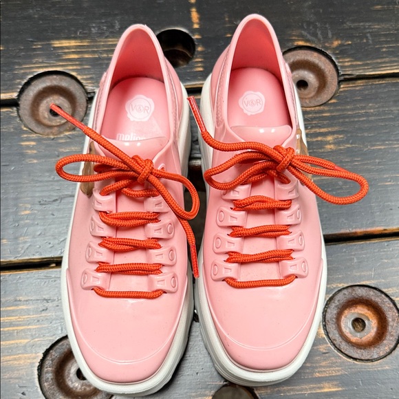 Melissa Viktor & Rolf Trainers - Size 5 - Picture 3 of 12